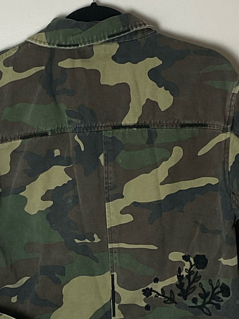 dolan Camouflage Jacket Black Embroidered Roses Hippie Festival Military Size M - Picture 4 of 11